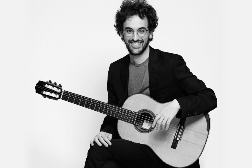 Vistes al mar. Álvaro Toscano, guitarra clàssica Vistes al mar. Álvaro Toscano, guitarra clàssica